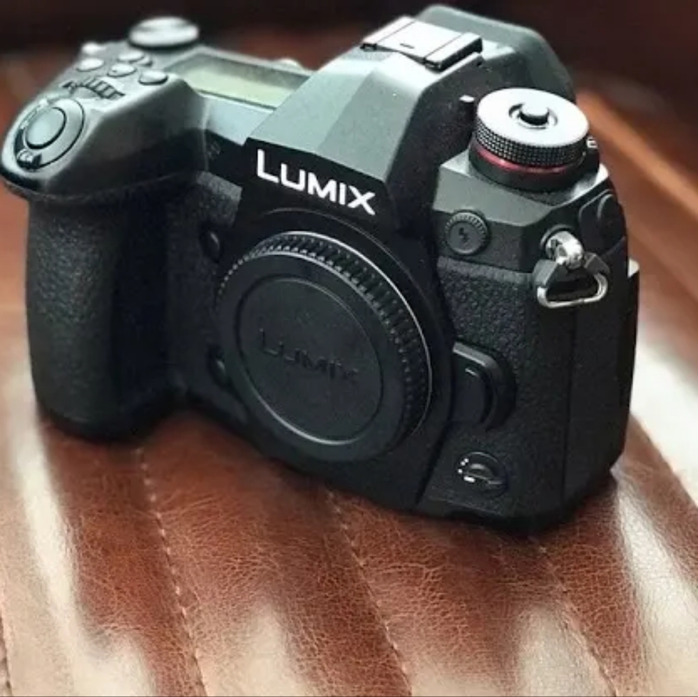 Lumix G9 4k  and lens G Vario 14-140mm f/3.5-5.6